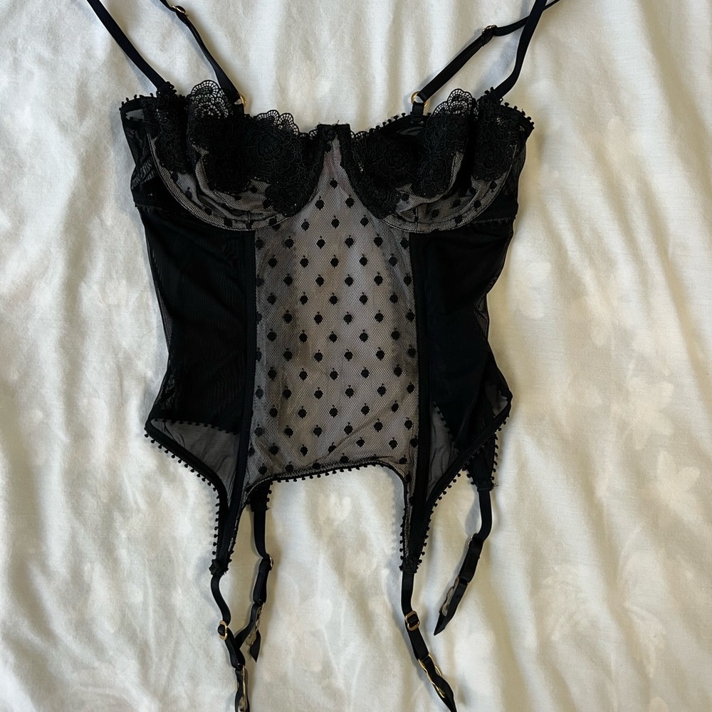 Corset buster bra